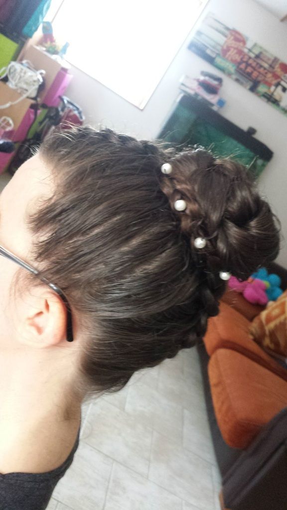 Tresses Chignon Pour Temoin De Mariage So Coiffure