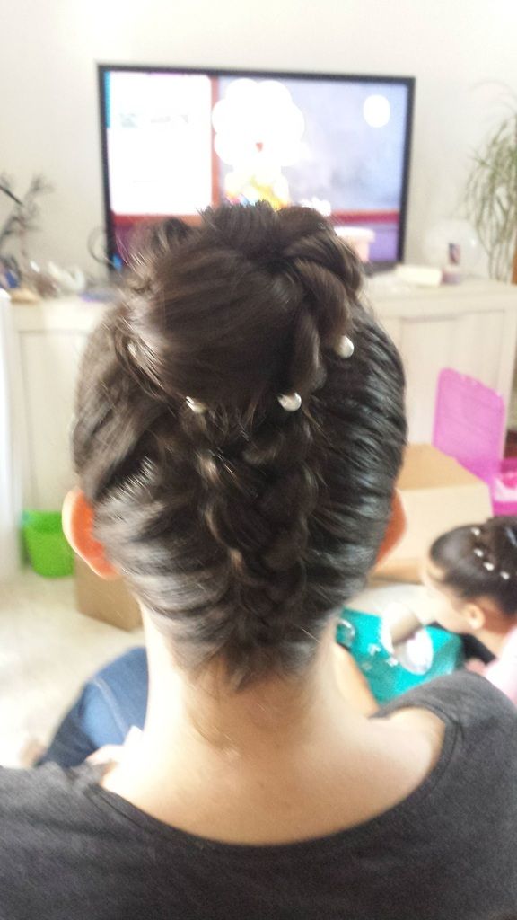 Tresses Chignon Pour Temoin De Mariage So Coiffure