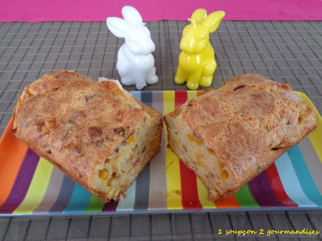 Cake aux lardons, poivron et Cantal Entre-Deux