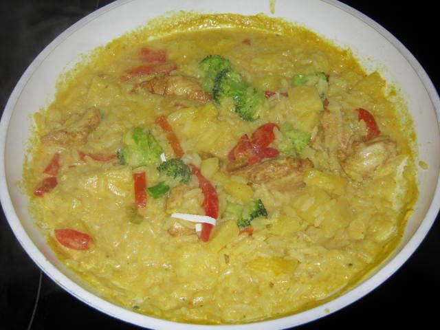 FRoSTA Curry Geschnetzeltes vom Hähnchen mit Reis - BlogTestesser