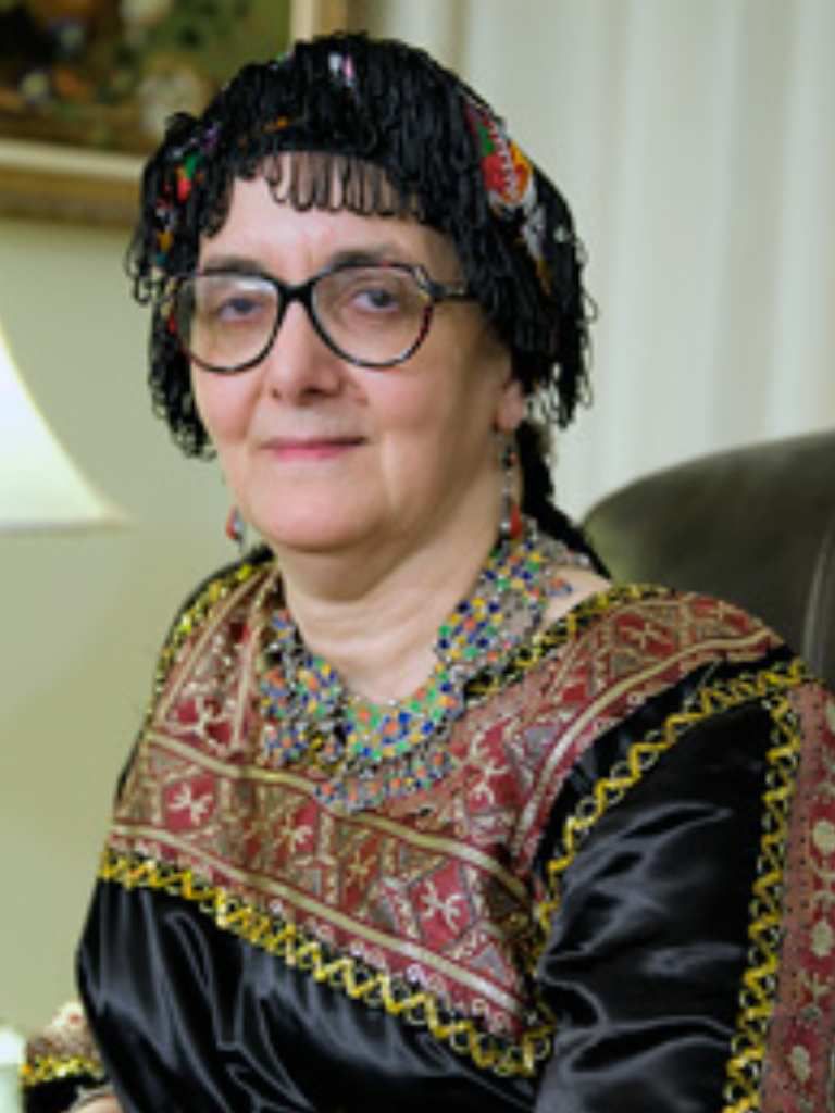 Culture - Pourquoi les femmes Kabyles portent Amendil "le foulard Kabyle" -  KDirect.info - Aɣmis n Taqvaylit