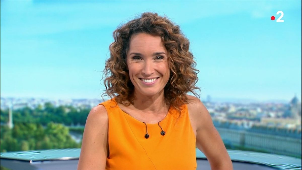 Marie Sophie Lacarrau En Vacances Marie-Sophie Lacarrau JT 13H France 2 le 29.08.2019 - Les Caps de TomA