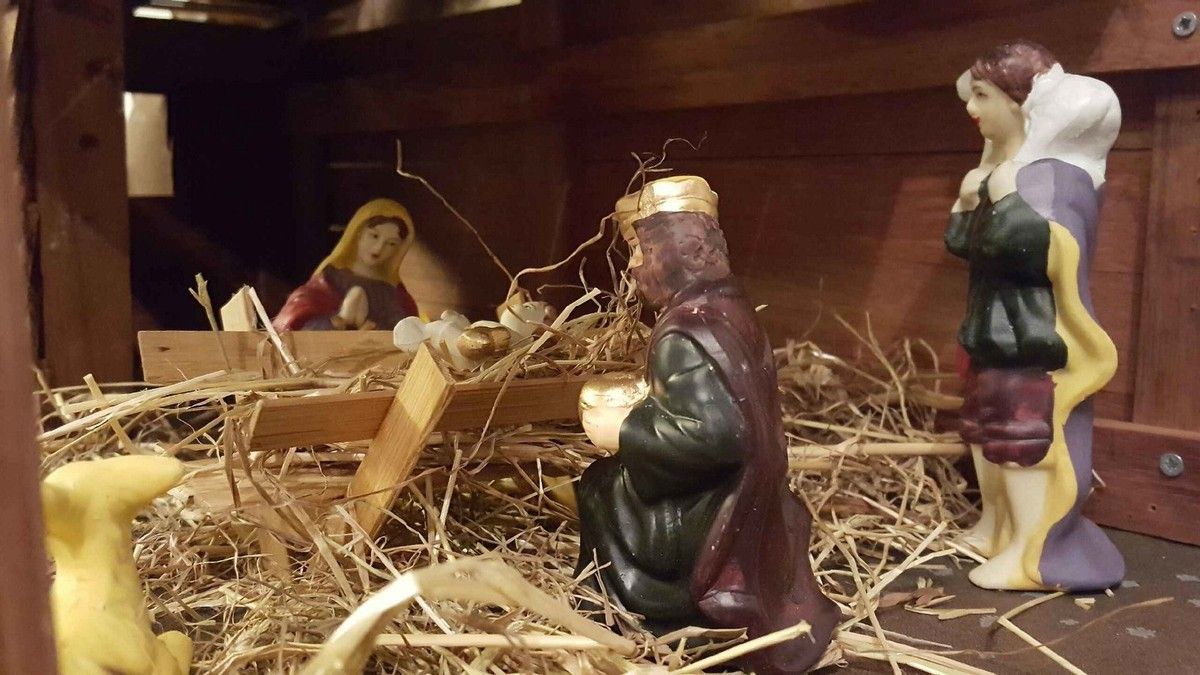 Fabrication d'une crèche de Noël - L'atelier des pères castors
