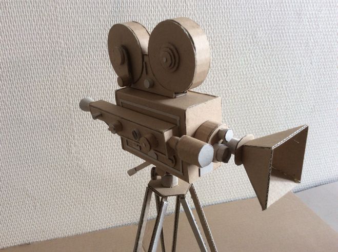 Camera réaliser en carton - maquettes en carton