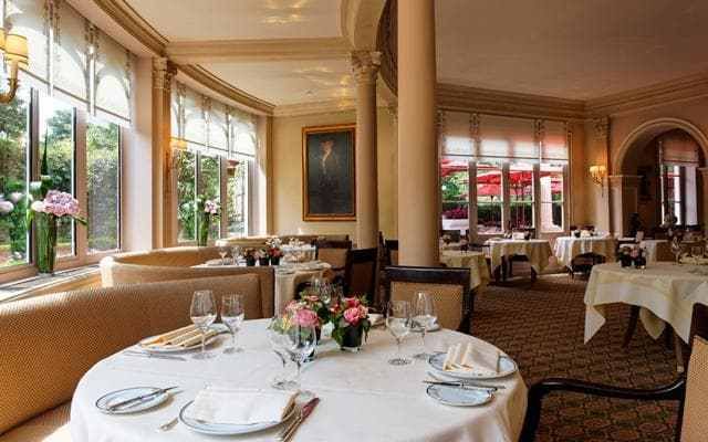 This is one of the nicest places to eat outdoors in Paris