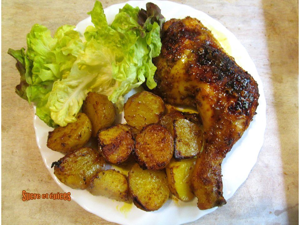 Cuisses de poulet et pommes de terre aux épices cuites au four -  www.sucreetepices.com