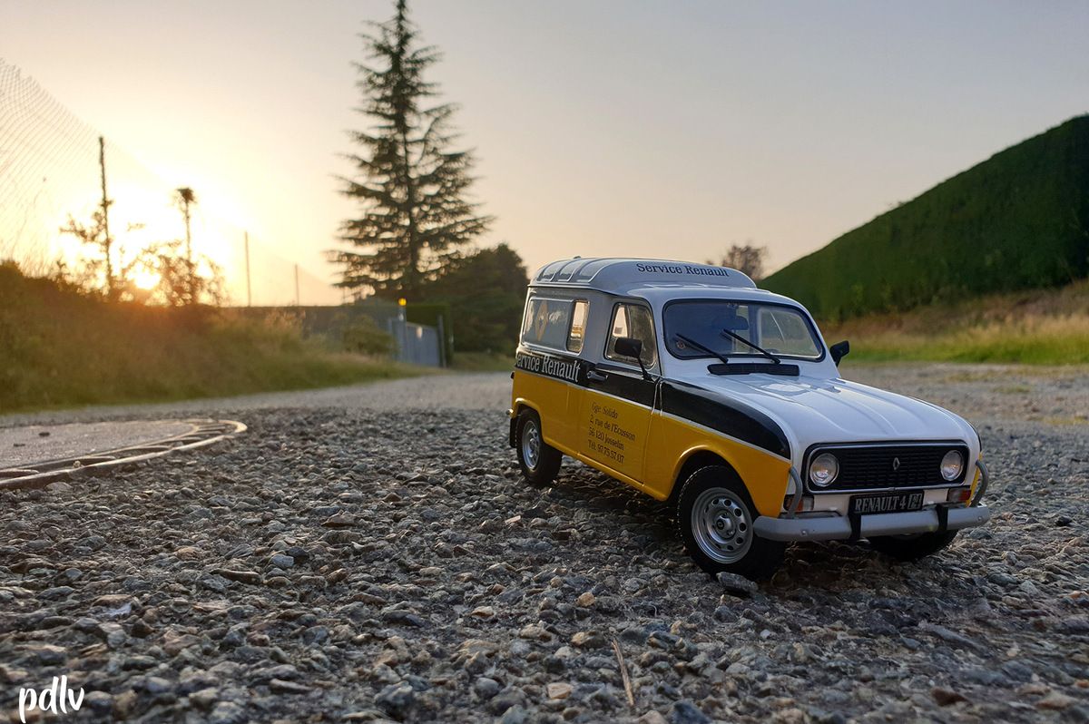 renault 4l miniature 1 18