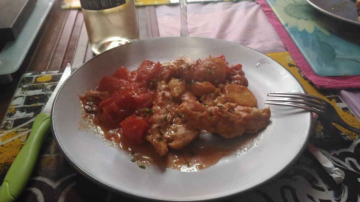 Blanc De Poulet Roti Au Beurre D Herbes Et Accompagnement De
