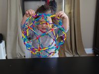Karla mit ihrem Geschenk von Barry, das nach unserer Rückkehr am Montag vor der Tür lag :-)