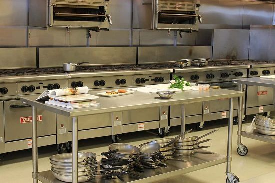 Le matériel de cuisson parmi un équipement de cuisine pro - equipements- cuisine-restaurants.over-blog.com