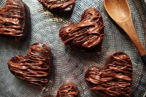 ▲ Petits coeurs fondants au chocolat (avec une touche de Nutella) pour la fête des pères ▲