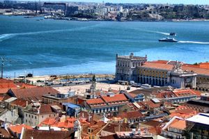 Lisbona, itinerario a filo d'acqua nella capitale portoghese