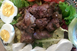 Salade au foie de volaille