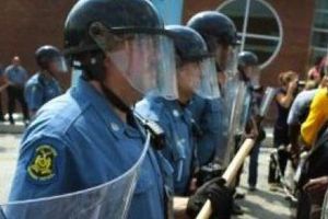 Défense des émeutes de Ferguson