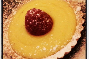 Tartelette Fruit de la Passion coeur Framboise