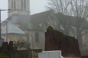 Eglise dans le brouillard