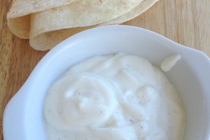 Crème à l'ail (la crème qu'on trouve dans les réstaurants)