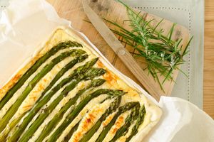Tarte aux asperges vertes et à la ricotta