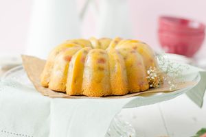Bundt cake à la rhubarbe