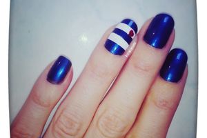 Nail art in Blue.
