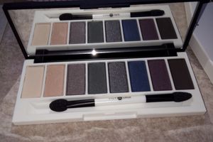 Maquillage bio/ vegan : test de la palette pour les yeux Lily et Lolo