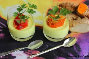 Panna Cotta salée au Fromage de Chèvre épicée au Curcuma et Gingembre frais, topping Poivron