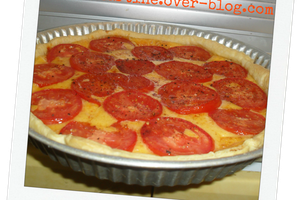 Tarte à la tomate et au cheddar