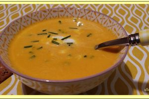 Velouté de Carottes & Crème de Chèvre Ciboulette