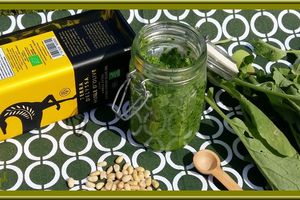 Pesto de fanes de radis