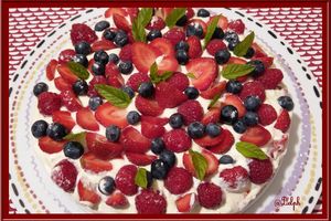 Tarte aux Fraises, Framboises, Myrtilles et Spéculoos sans cuisson.