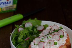 Tartine Printanière au Saumon et au Carré Frais