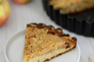 Apple Streusel Cake