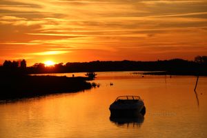 COUCHER DE SOLEIL SUR LE LAY - VENDEE