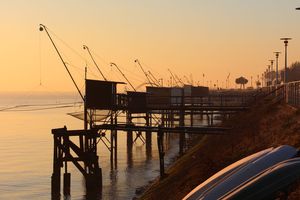 LEVER DE SOLEIL SUR LES PECHERIES DE SAINT NAZAIRE