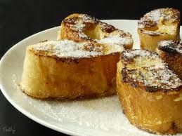 Recyclez votre pain dur : la recette du pain perdu.