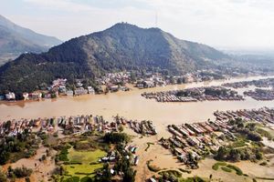 سیلاب کی تباہ کاری اور ہماری ذمے داری
