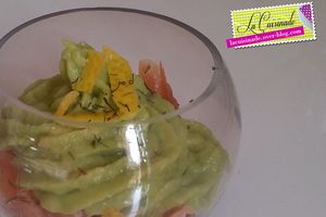 Verrine de Mousse d'Avocat et Saumon Fumé