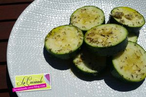 Courgette Marinée aux Herbes Grillée au Barbecue