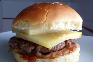 Mini burger au Cantal