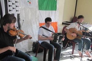 Musiques celtiques, irlandaises et chants marins (ouest france 24 juin 2014)