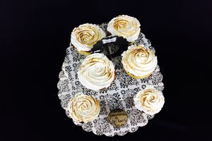Tarte à la rhubarbe meringuée façon rose cake
