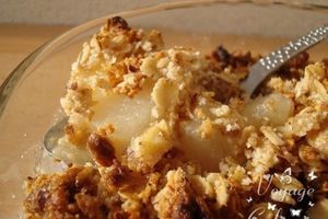 Gratin de poires à la compote de pommes et flocons d'avoine