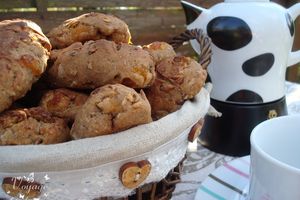 Petits pains à la châtaigne, fruits secs et abricots moelleux