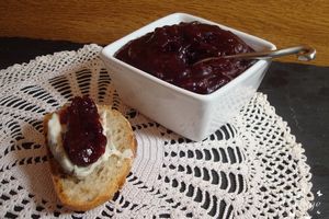 Sauce aux canneberges, sucre rapadura et épices
