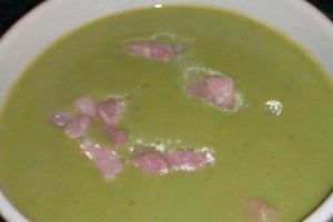 VELOUTE DE POIS AU LARD