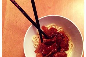Boeuf sauté aux oignons