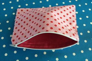 Trousse zippée doublée