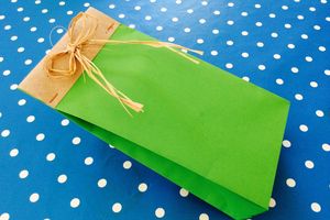 Pochette cadeau (feuille A4)