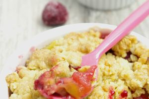 | Crumble avoine pommes framboises |