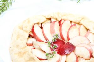 Tarte rustique aux nectarines blanches